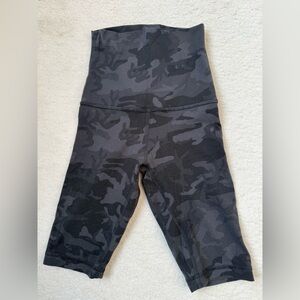 Lululemon Women’s Camo Bike Shorts